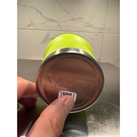 NWT YETI Rambler 30 oz Tumbler with MagSlider Lid – Chartreuse - Picture 6 of 6
